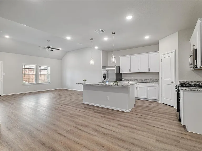 422 Wydown Dr — Photo 6
