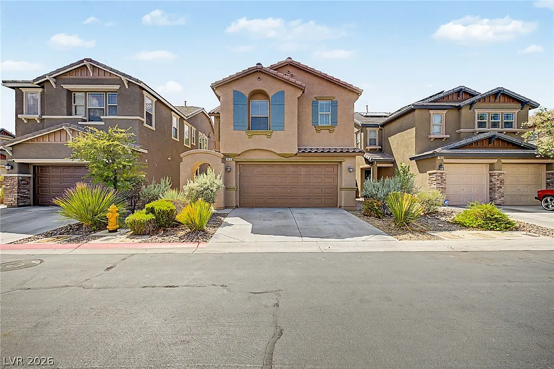 3 bed, 2.5 bath, 1661 sqft, $2,250 — Photo 2