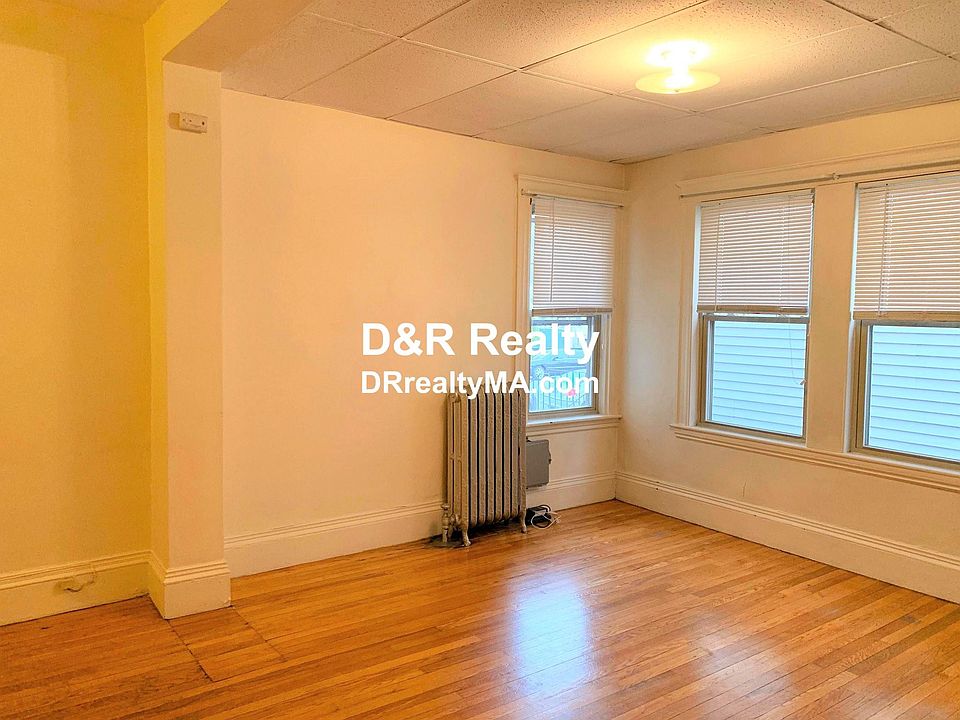 2nd image of 633 Main St #6