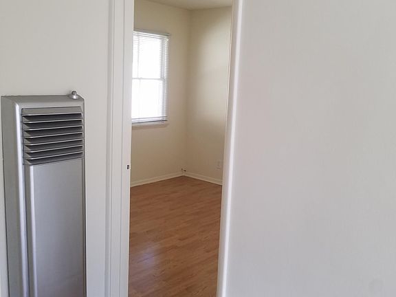 5th image of 2287 E Washington Blvd #B