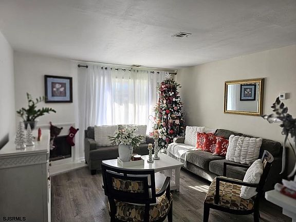 4th image of 1101 Skyline Condos #1101