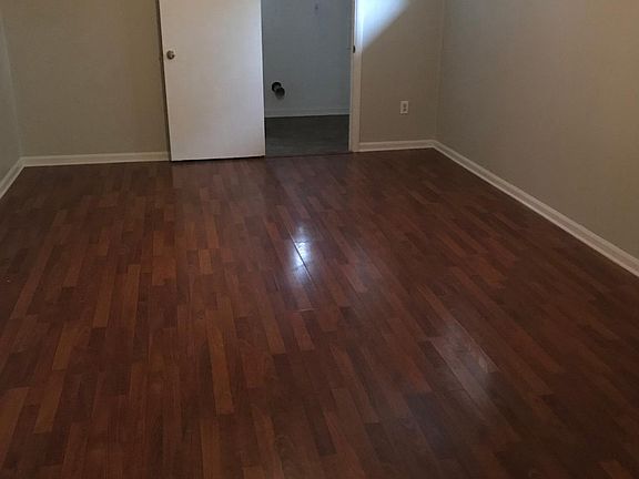 4th image of 5191 Edenshire Ave