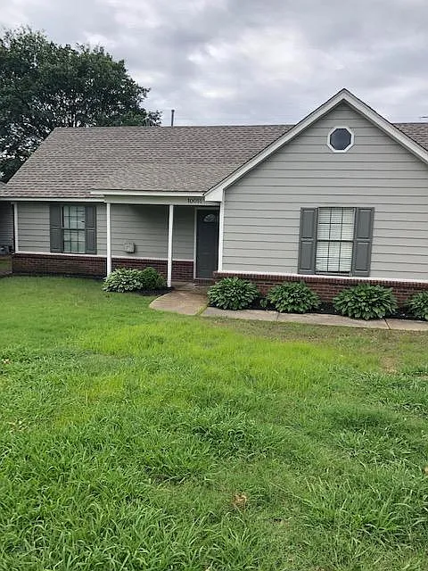 3 bed, 1114 sqft, $1,600 — Photo 2