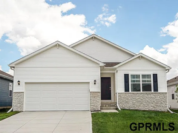 6670 Bluebell St, Papillion, NE 68157