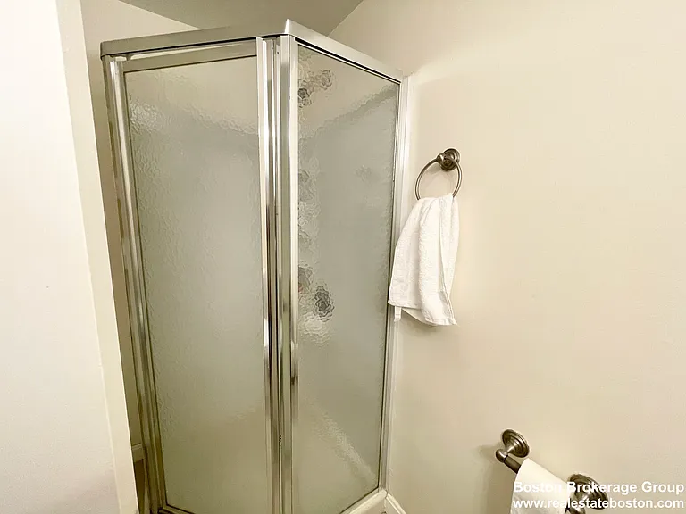 73 Gainsborough St — Photo 7