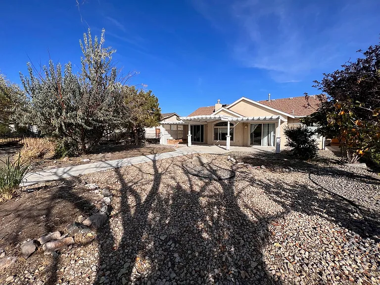 1021 Pepper Ln — Photo 43