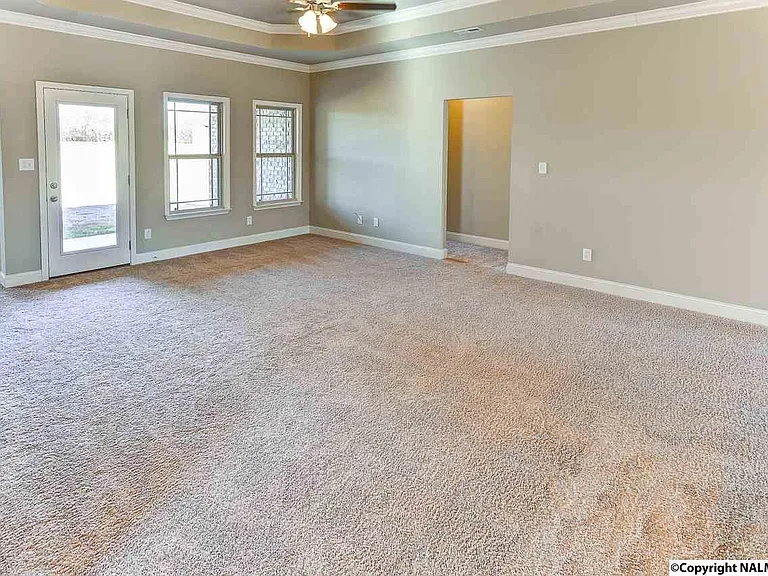 178 Kenton Ln — Photo 8