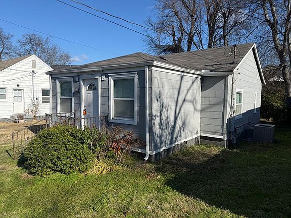 3rd image of 506 W Bend Dr
