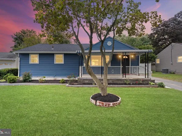 16 Shelburne Dr, Ewing, NJ 08638