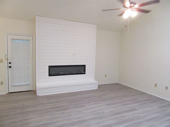 4th image of 7522 Holly Hill Dr APT 18