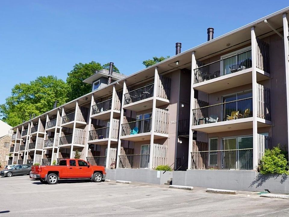 1st image of 2401 Arlington Cres APT C