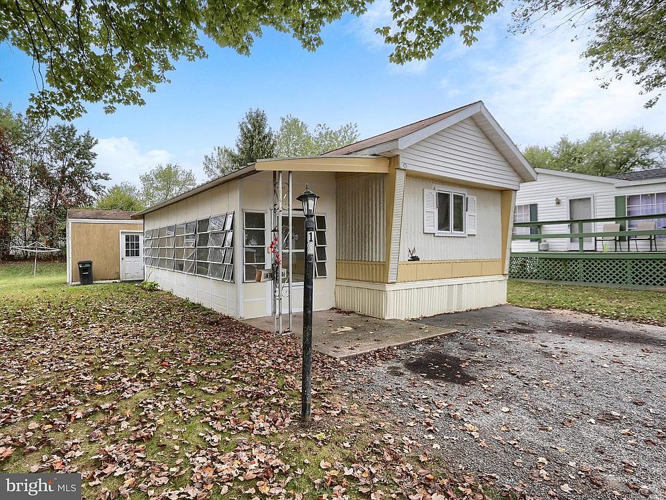 1st image of 10 Cypress Ln