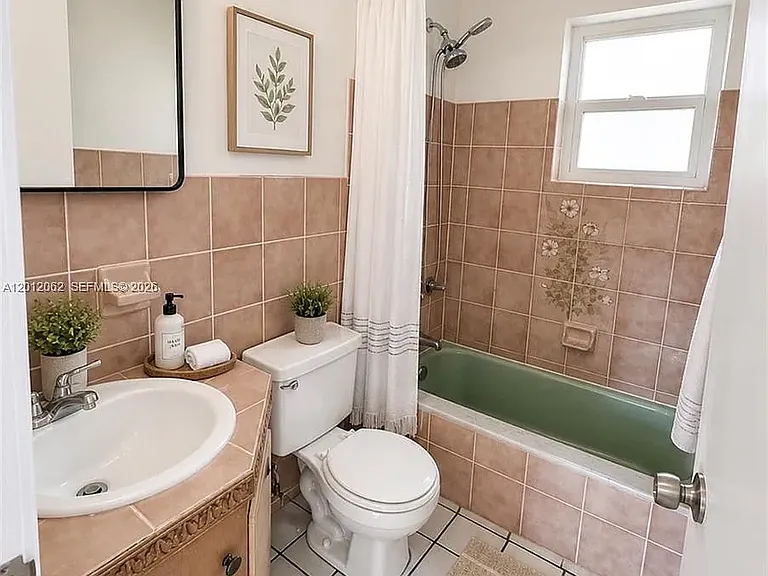 2040 NW 29th Ter — Photo 11