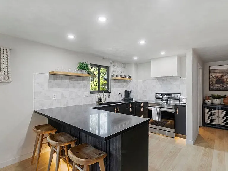 32433 Nordic Dr — Photo 6