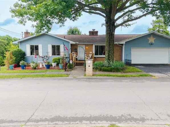 329 Wakefield Dr, Washington, WV 26181