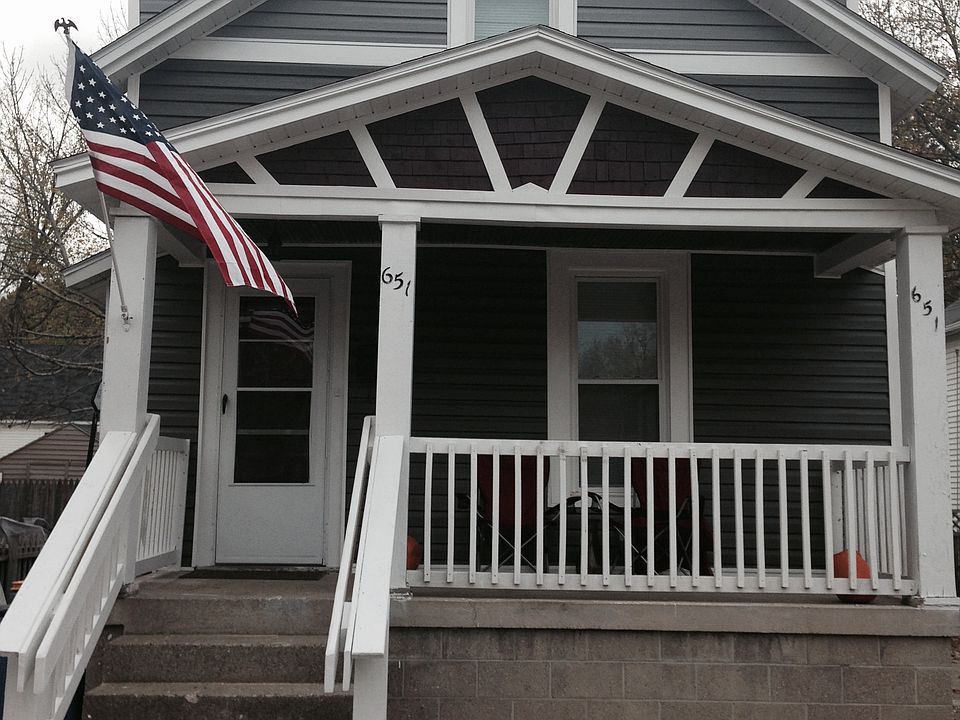 1st image of 651 Garfield Ave NW