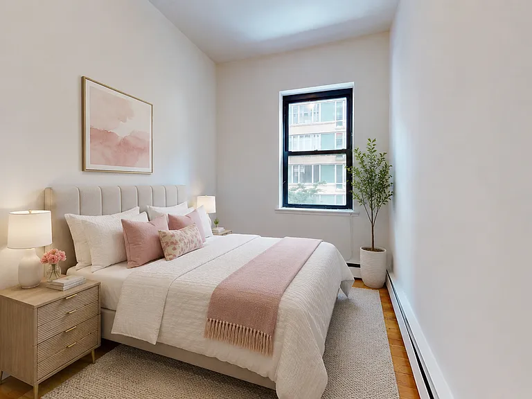 249 E 53rd St #3C — Photo 2