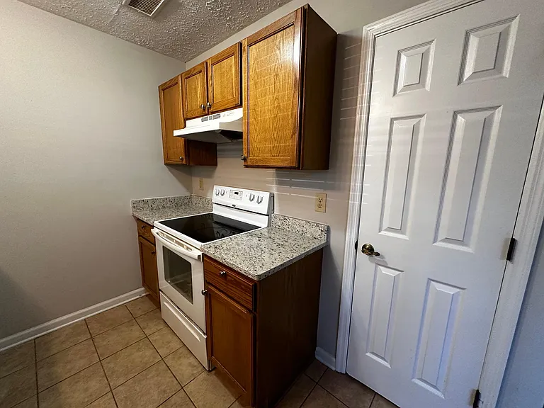 244 Mill Creek Pl — Photo 11