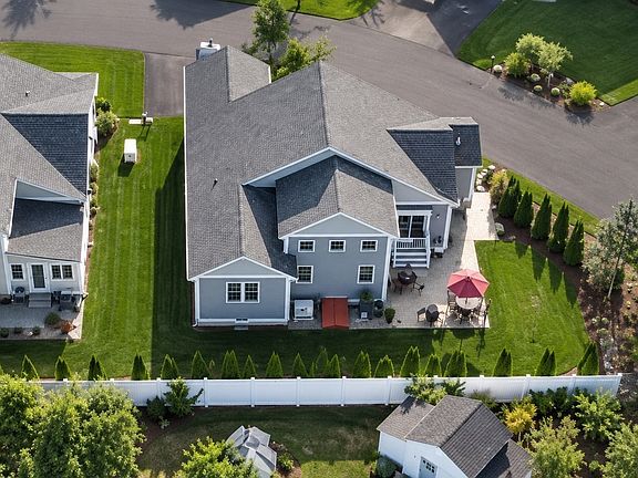 3rd image of 5 Jetty Ct