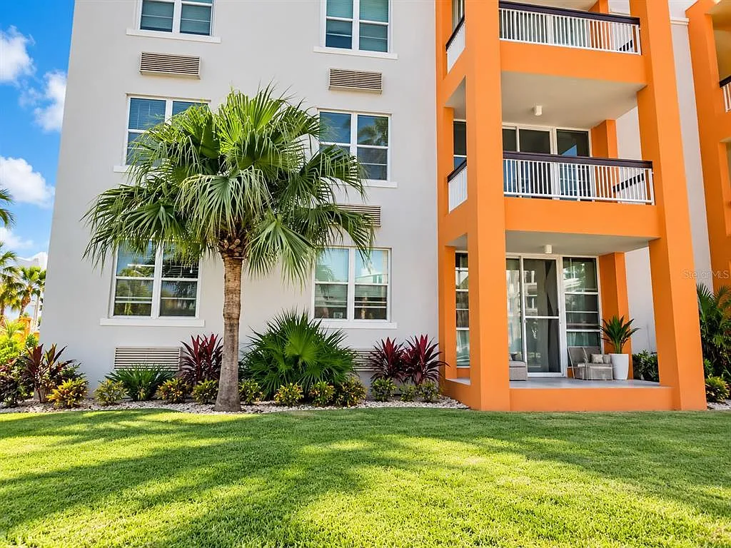 3 bed, 2.0 bath, 1250 sqft, $1,450 — Photo 2