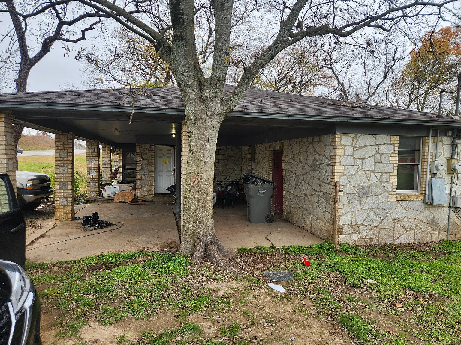 2 bed, $775 — Photo 1