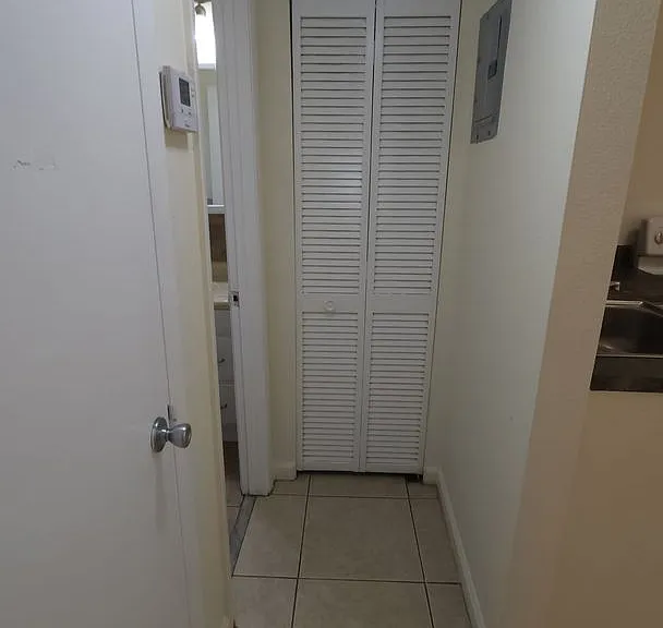 978 SW 10th Dr — Photo 54