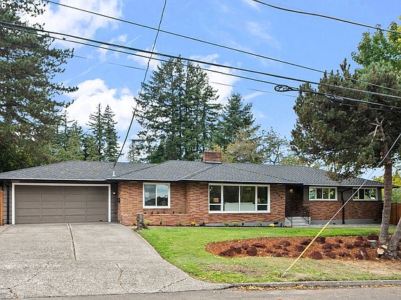 3rd image of 1025 NW Wallula Ave