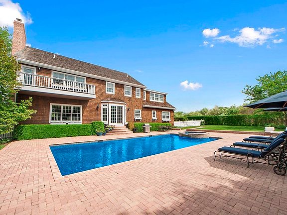 2nd image of 7 Grace Ct