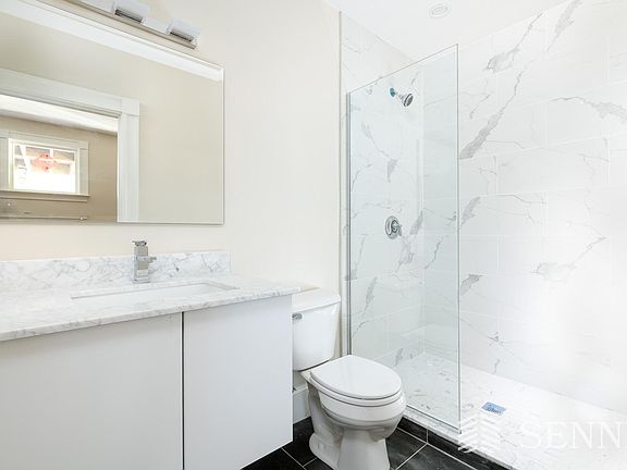 5th image of 486 Green St #1