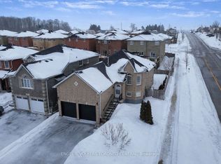 239 Country Ln, Barrie, ON L4N 0W2
