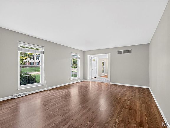 3rd image of 10744 Forest Path Dr
