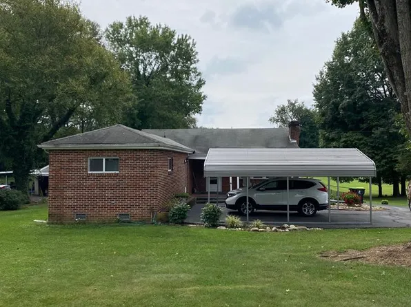 830 W Lee Hwy, Chilhowie, VA 24319
