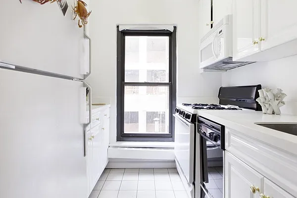 Rented by Corcoran | media 5