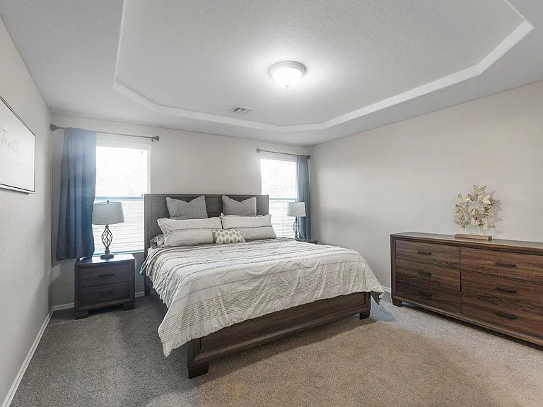 3308 W Charlotte St — Photo 10