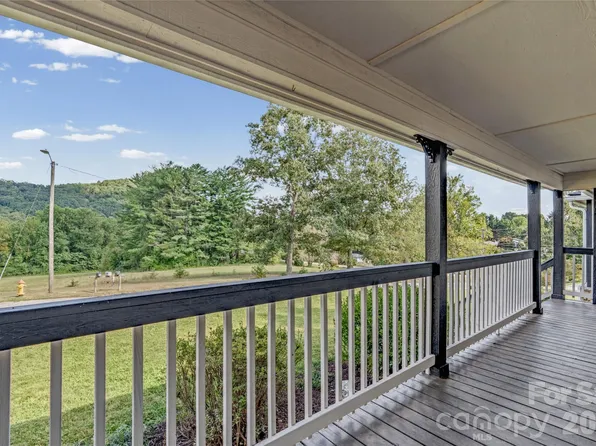 540 Old Haw Creek Rd, Asheville, NC 28805