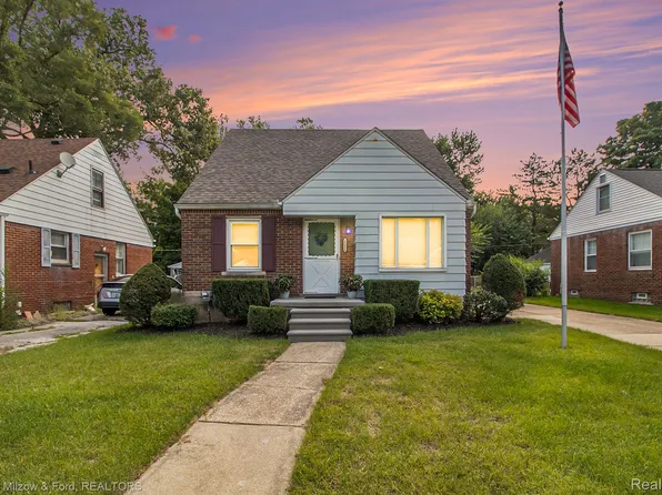 23480 Oneida St, Oak Park, MI 48237
