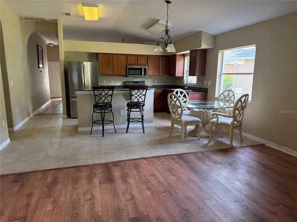 7201 ROYAL GEORGE COURT, WESLEY CHAPEL, FL 33545