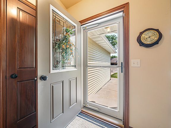 3rd image of 1790 Garnet Ct