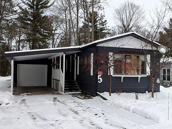 2nd image of 4252 Spruce Ln