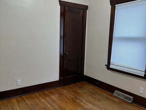 4th image of 111 W Washington Ave