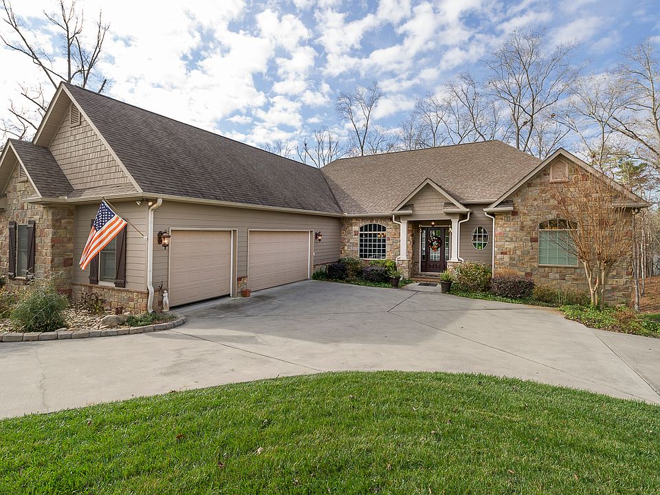 1st image of 223 Chickasaw Lane