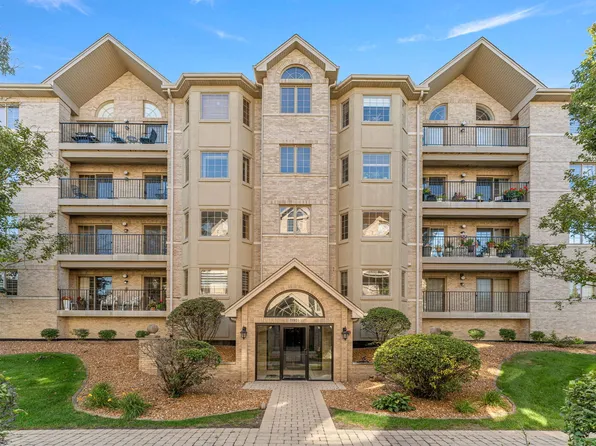 11901 Windemere Ct APT 301, Orland Park, IL 60467