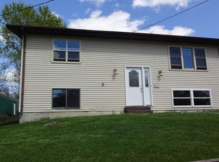 411 6th Ave SE, Valley City, ND 58072