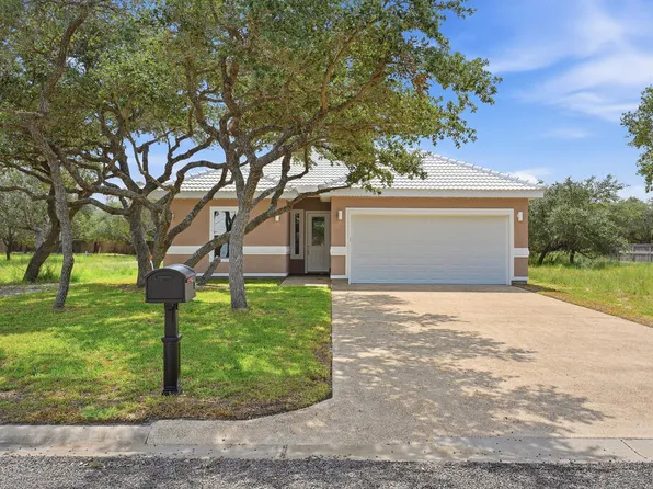24 Saint Andrews Pl, Rockport, TX 78382