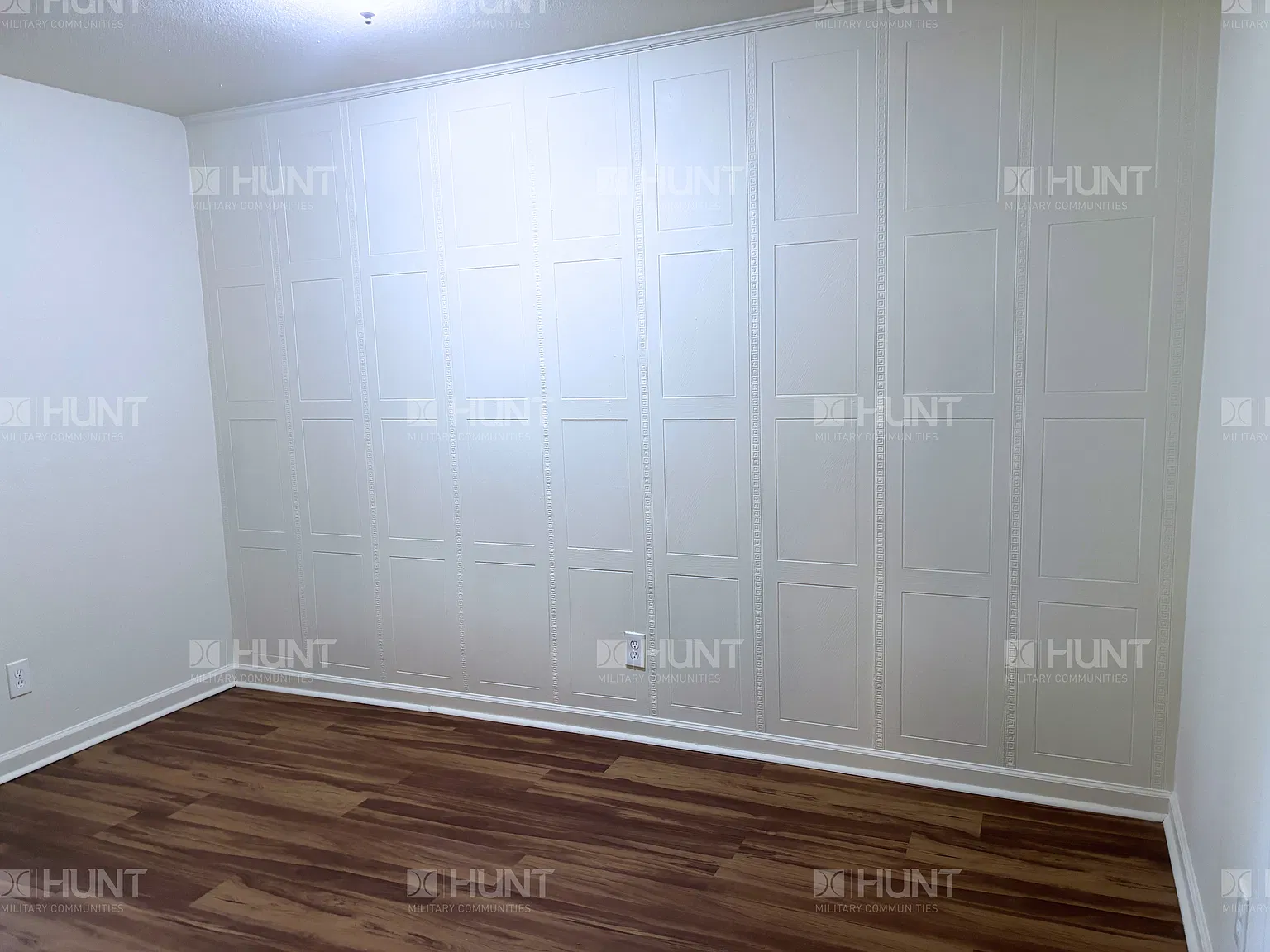 4 bed, 2.5 bath, 1727 sqft, $1,950 — Photo 2