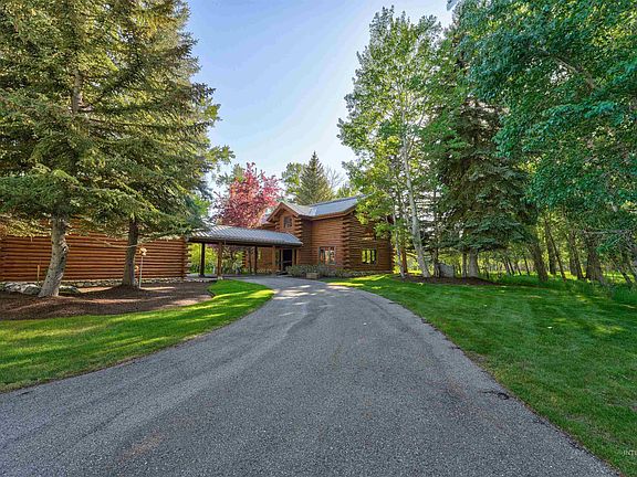 3rd image of 1301 Glen Aspen Dr