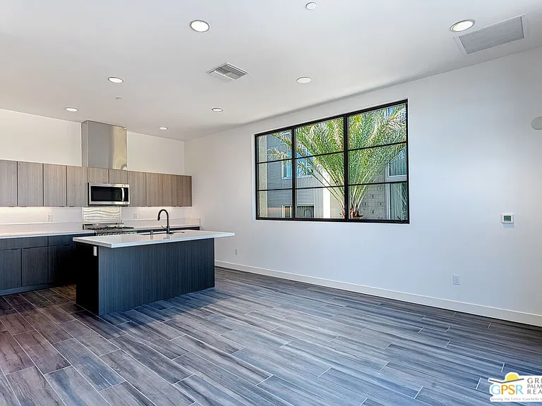 111 N Palm Canyon Dr #201 — Photo 8