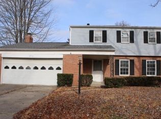 8216 Woodglen Dr, Cincinnati, OH 45255