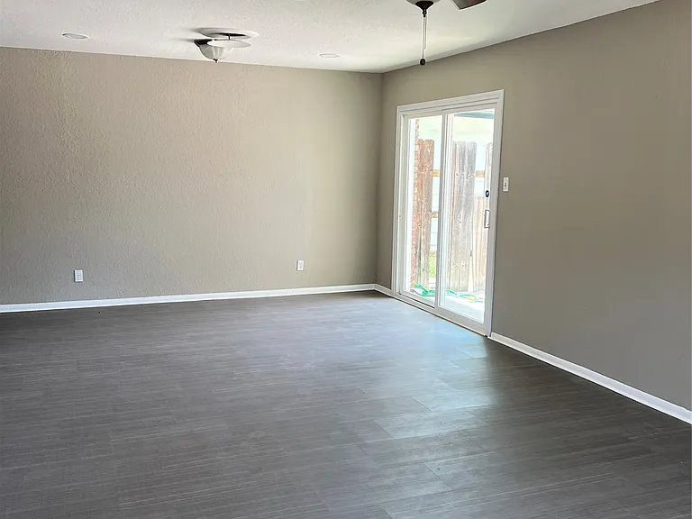 4725 S Fulton Ct — Photo 5