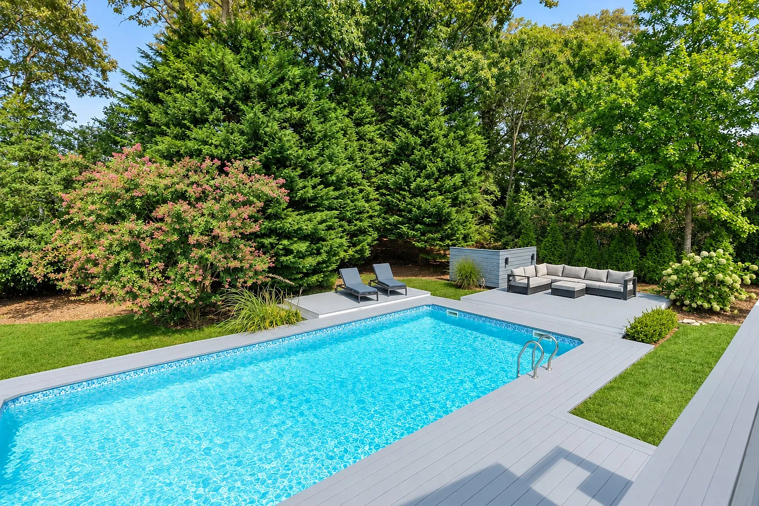 Southampton Beach House| Close Proximity to Beaches & Restaurants — Photo 1